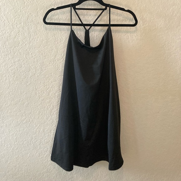 Tennis dresses! Built in shorts! Never worn! Perfect for spring 🌸🌼🌺 - Picture 3 of 6